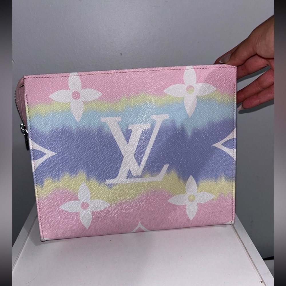 LV TOILETRY DUPE